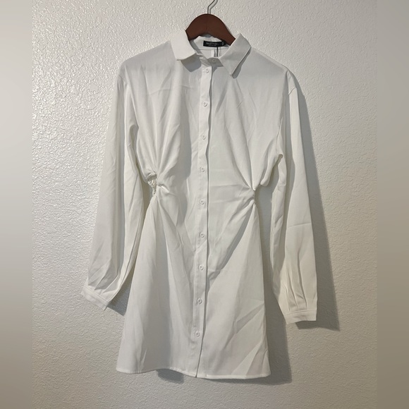 Nasty Gal Dresses & Skirts - Nasty Gal White Long Sleeve Button-Up Dress